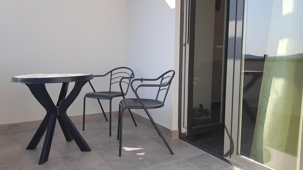 Apartments Star With Pool Biograd Na Moru Exterior foto
